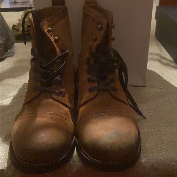 Boots - Picture 3 of 4
